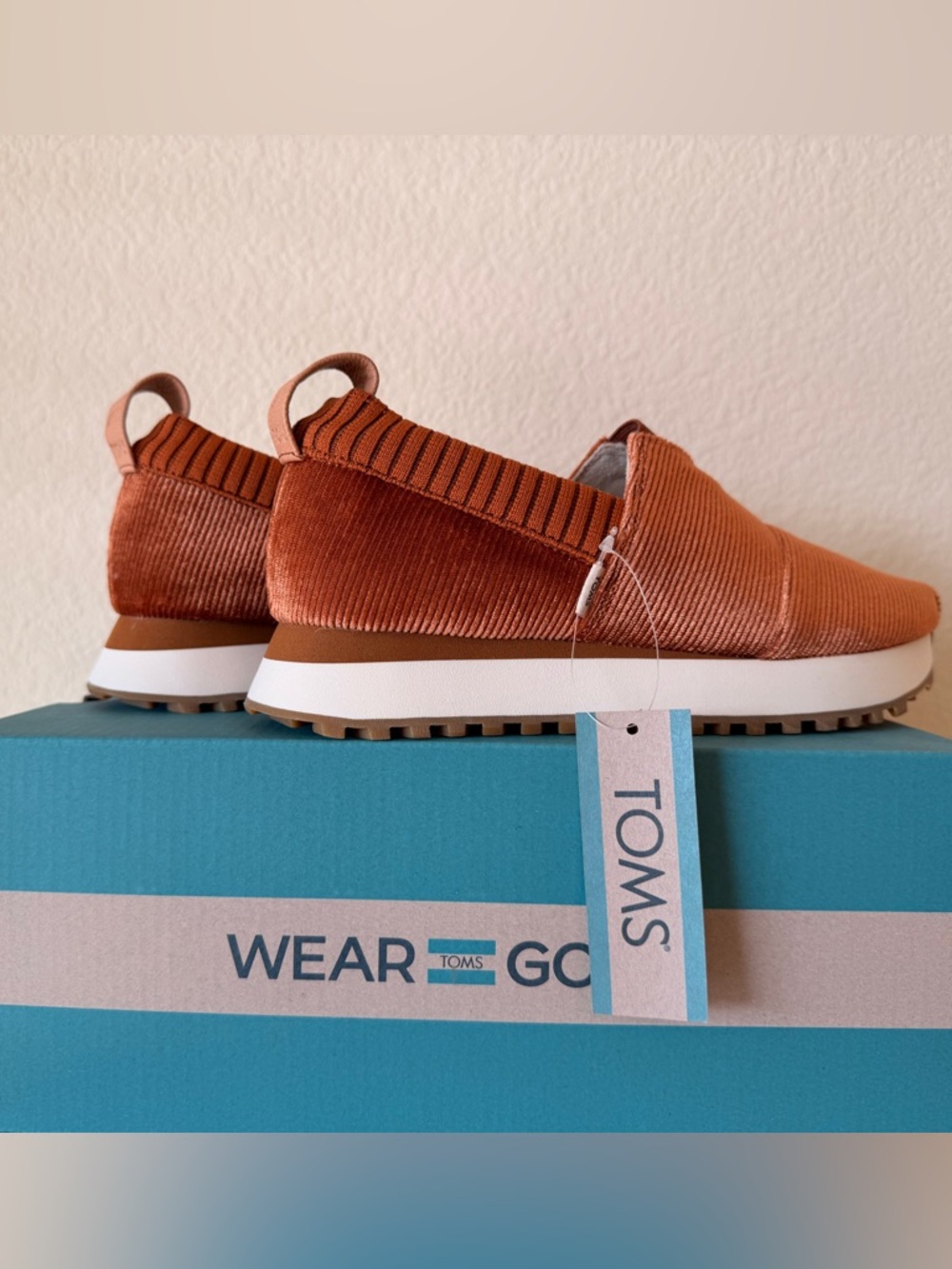 NWT TOMS Alpargata Maple Brown Corduroy